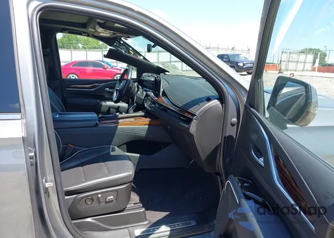 2022 Cadillac Escalade 2Wd Premium Luxury z USA, uszkodzony, nr VIN 1GYS3CKL9NR206472